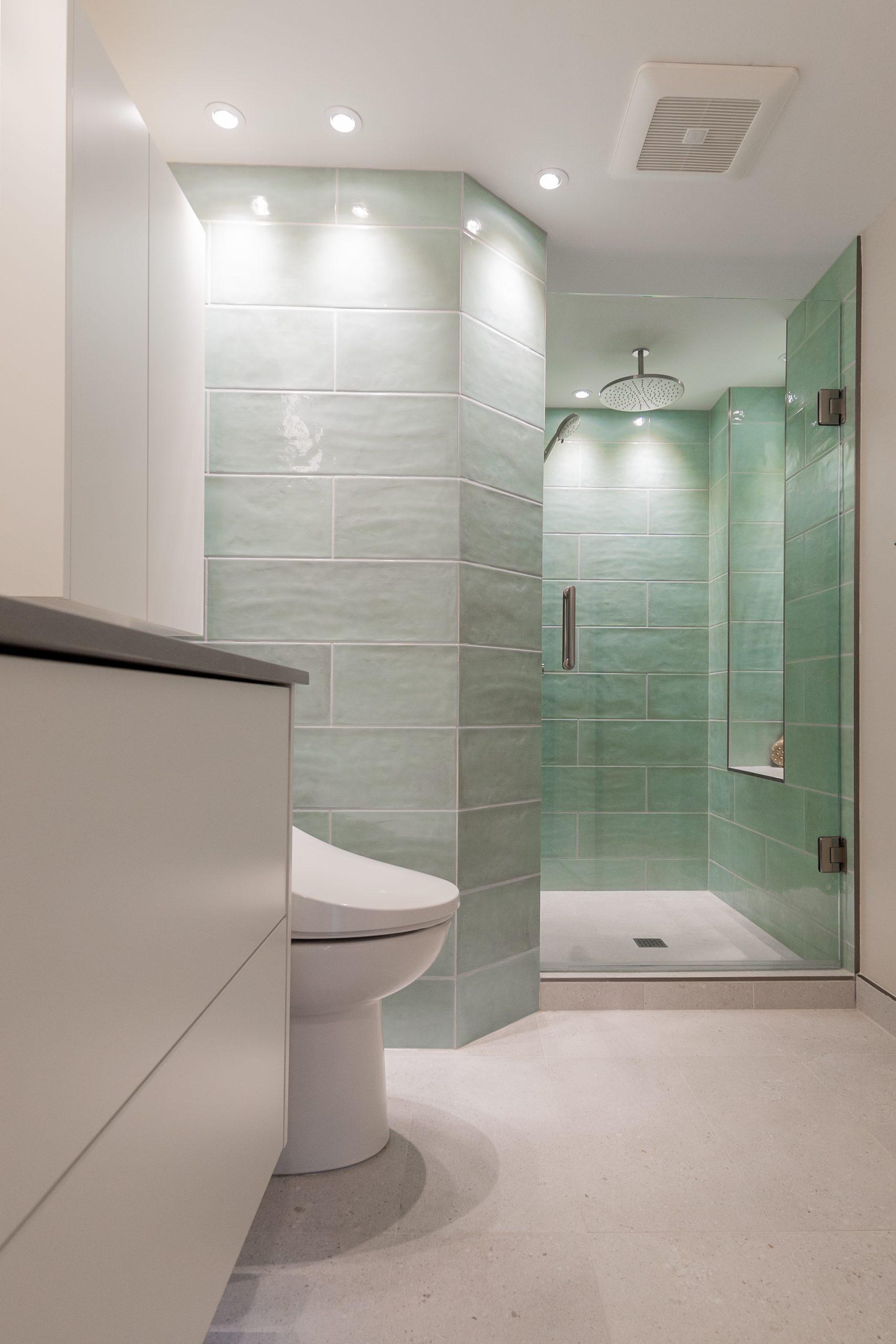 Double sink vanity unit