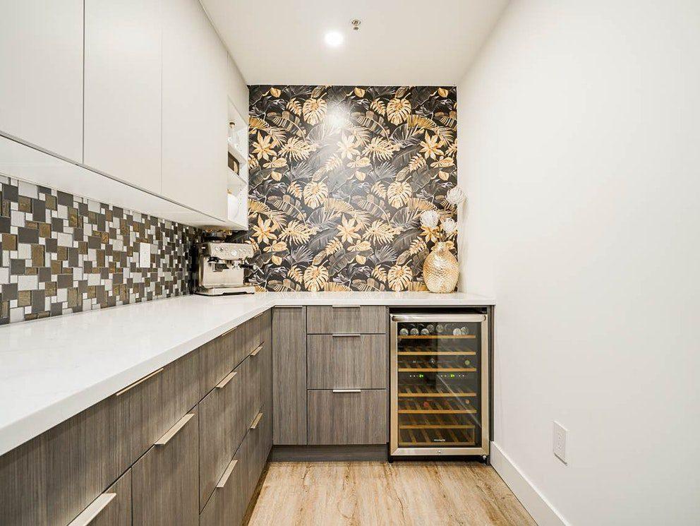 Upper kitchen cabinets